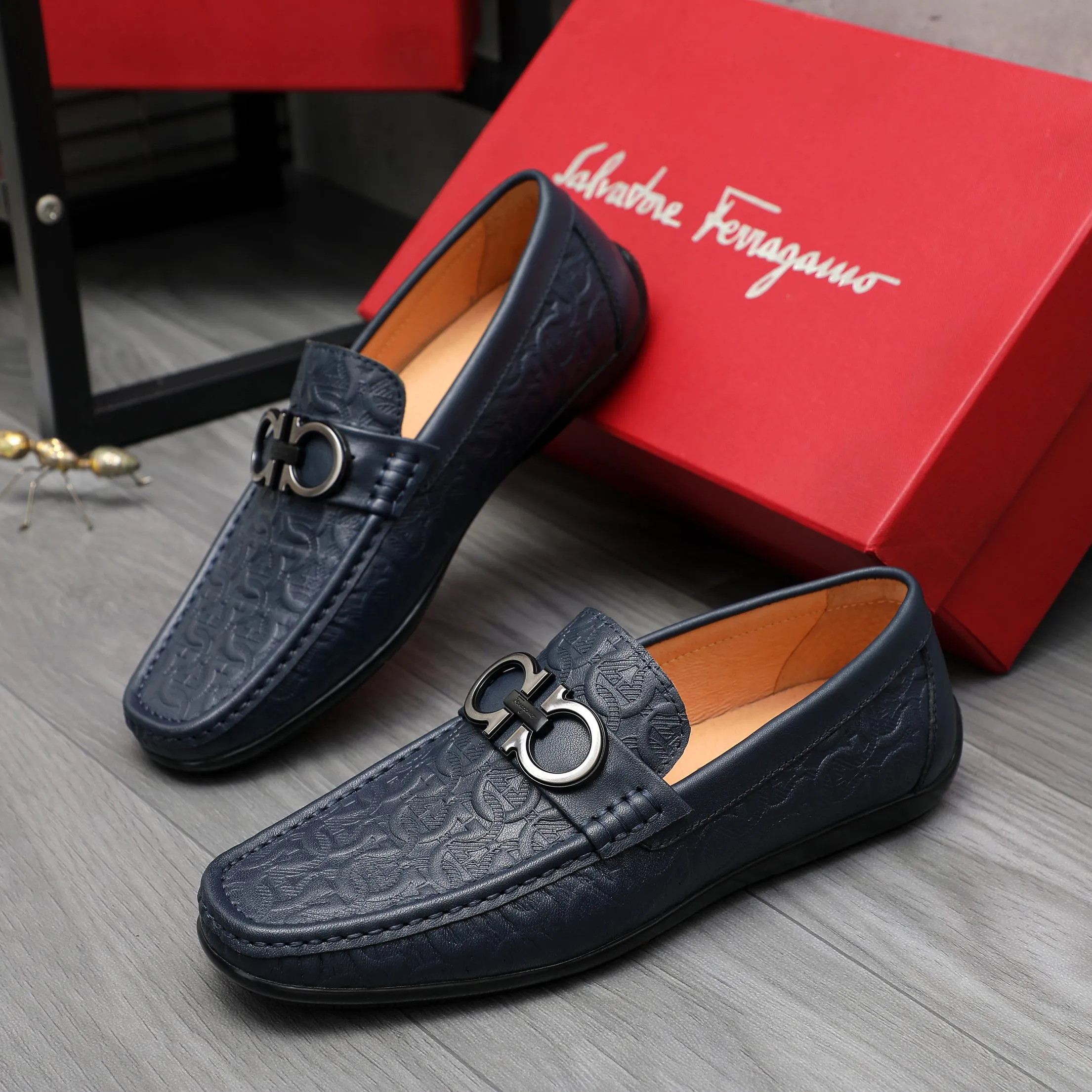 Men's shoes 💰380 Product trademark: Ferragamo "Ferragamo" casual slip-on shoes Regular size: 38-45 (45. Customized, non-returnable) Product materials: Selected embossed cowhide upper, pigskin lining, rubber outsole